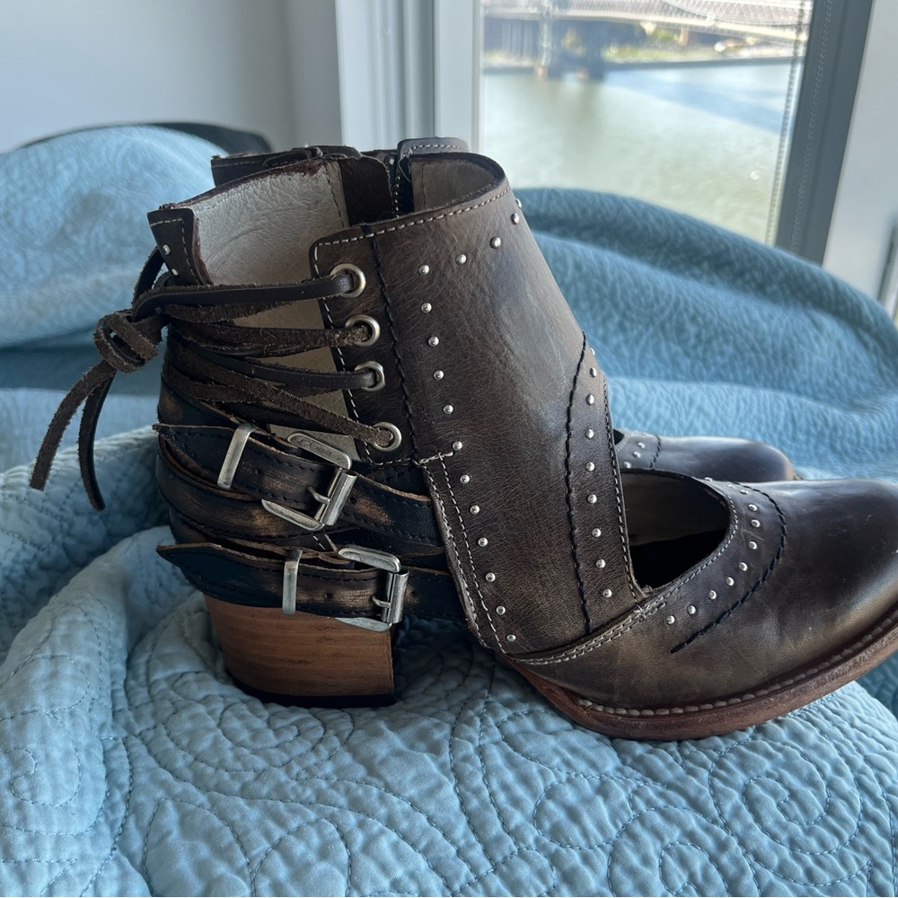 Freebird Brown Studded Boots Desert 8 - Picture 9 of 10